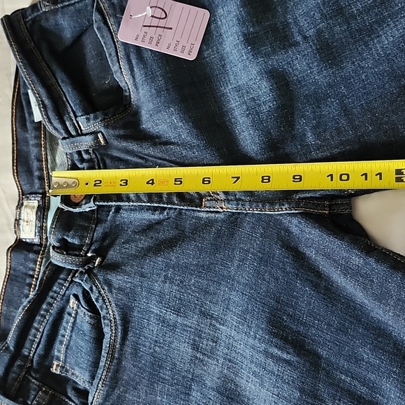 NWOT Women's Levi's 515 Bermuda Jean Shorts Size 10 - Picture 7 of 9